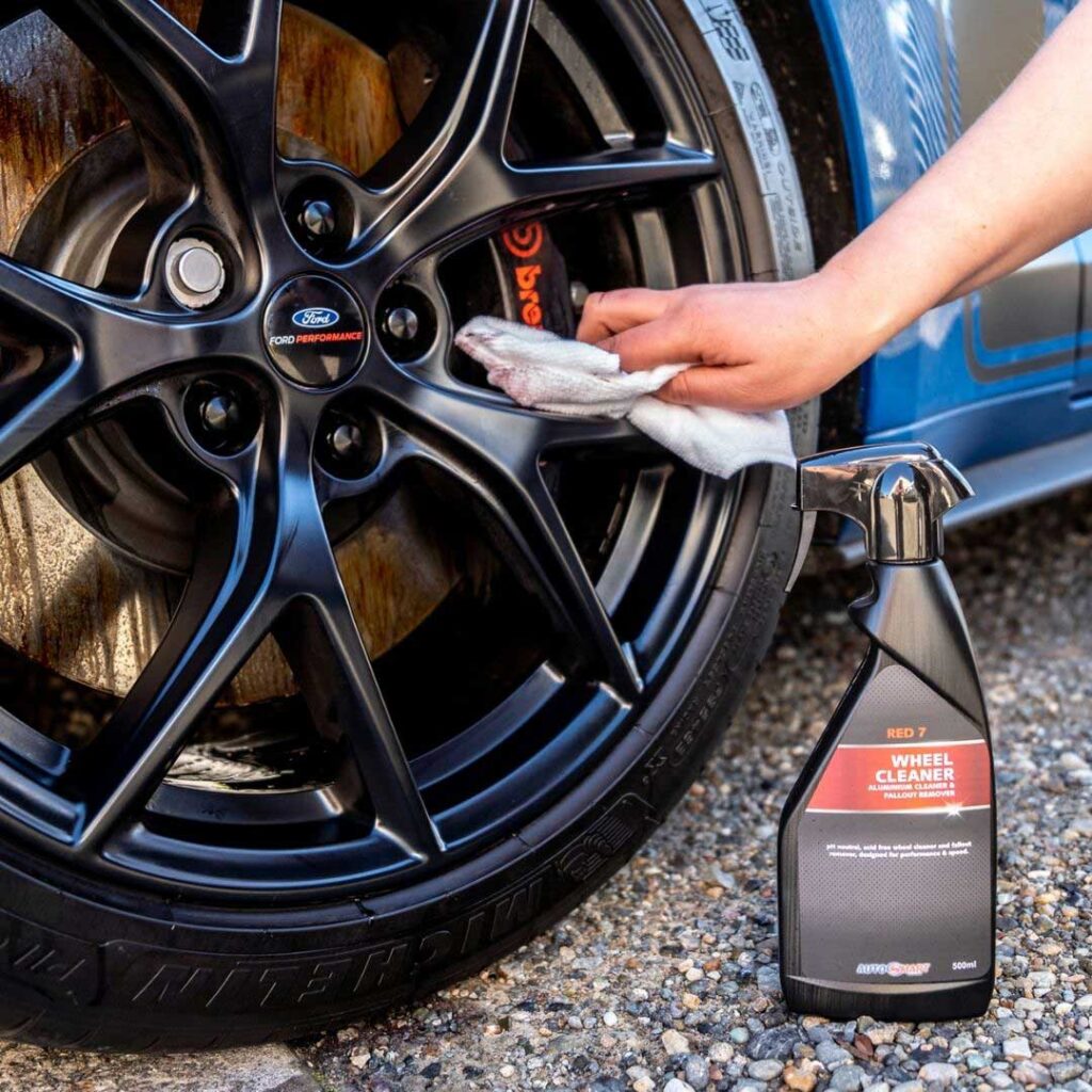 Wheel cleaner